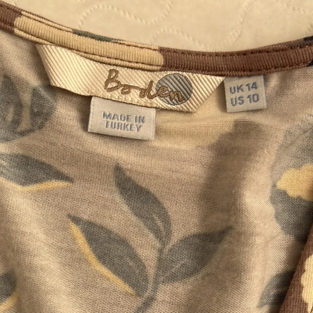 Boden Aubergine multicolor floral stretch faux ruched wrap top